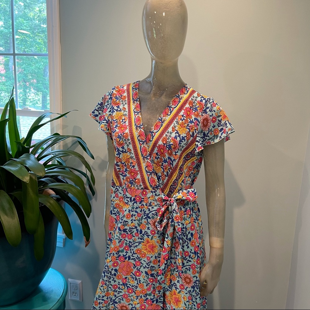 Gorgeous Floral Wrap Dress - Picture 6 of 13